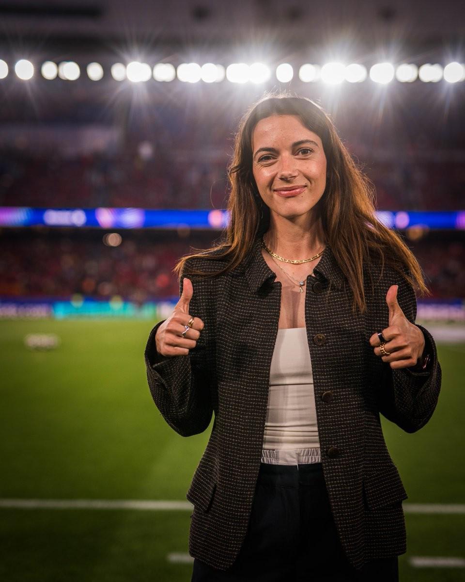 助威男足，邦马蒂到诺坎普现场观看巴萨与马竞的首回合比赛